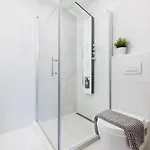 Stunning 3brm 3bath Julie Balcony & Views Apartman *