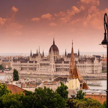 Apartman Stunning 3brm 3bath Julie Balcony & Views Budapest
