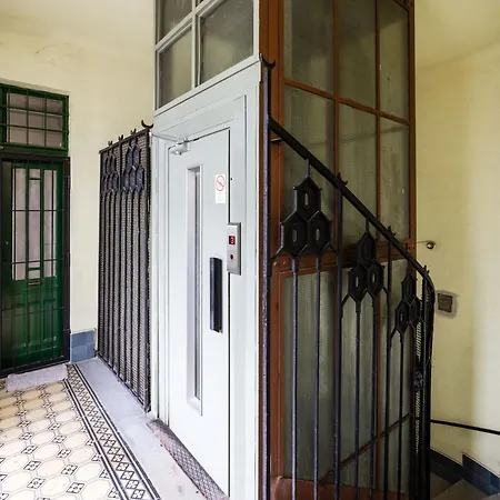 Stunning 3brm 3bath Julie Balcony & Views Budapeste