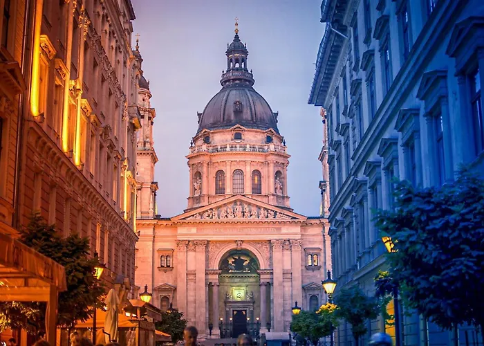 Stunning 3brm 2bath Julie Balcony & Views Apartament Budapesta