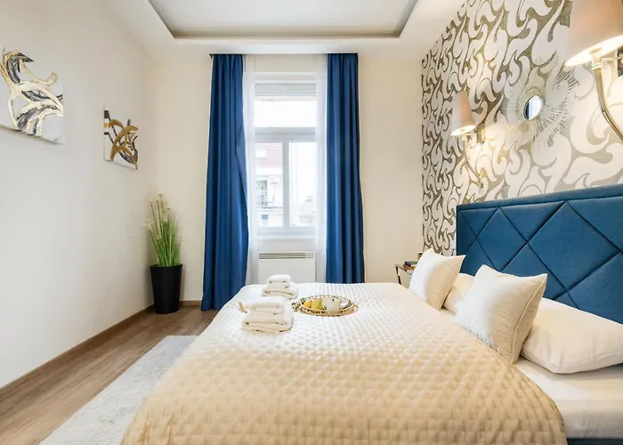 Stunning 3brm 2bath Julie Balcony & Views Apartament Budapesta