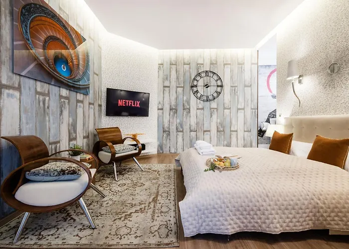 Apartament Stunning 3brm 2bath Julie Balcony & Views *