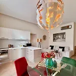 Stunning 3brm 3bath Julie Balcony & Views Apartment Budapest