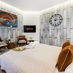 Apartment Stunning 3brm 3bath Julie Balcony & Views Budapest