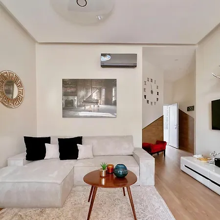 Stunning 3brm 2bath Julie Balcony & Views